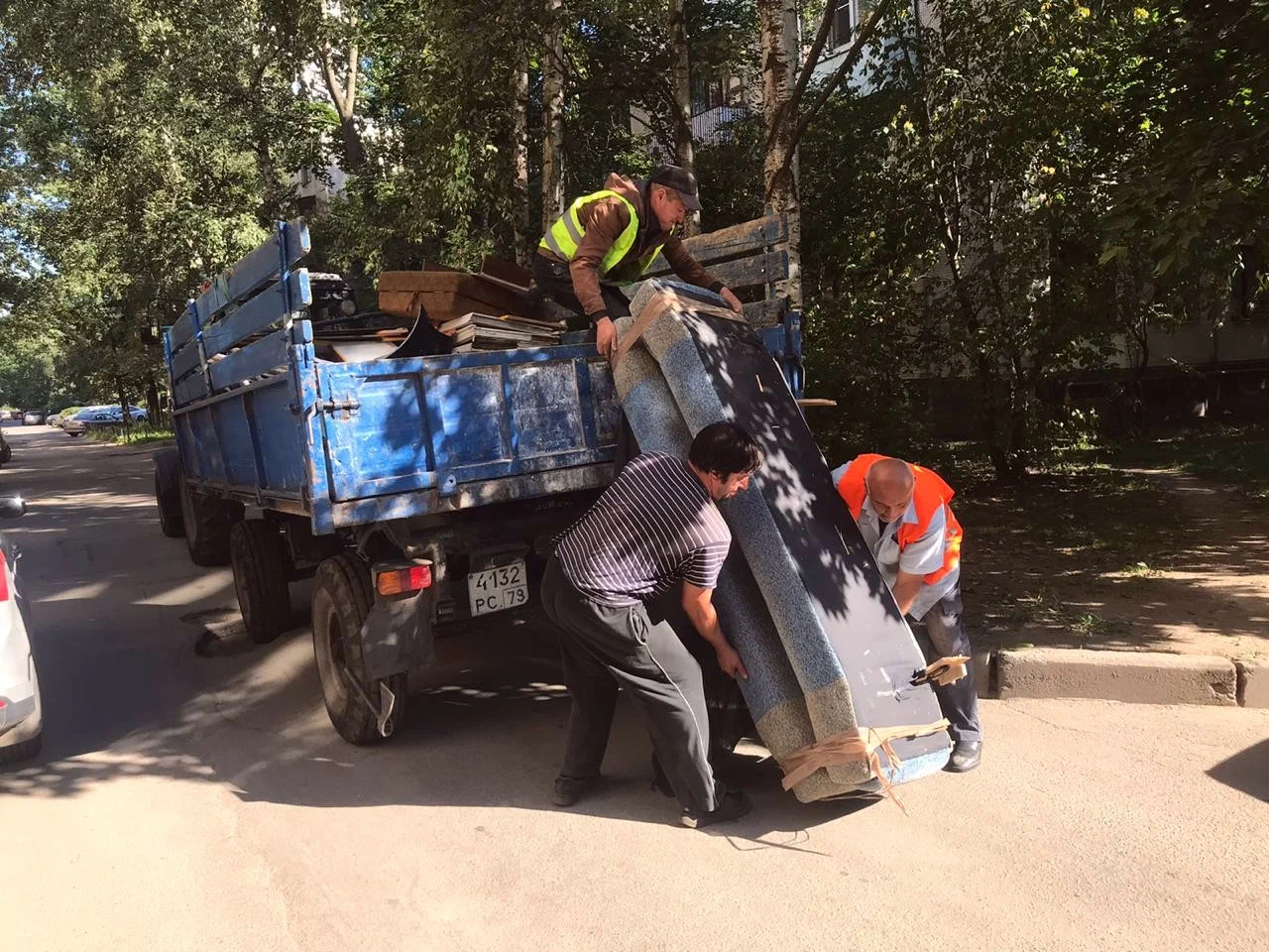 Профессиональный вывоз крупногабаритного мусора в Самаре в октябре