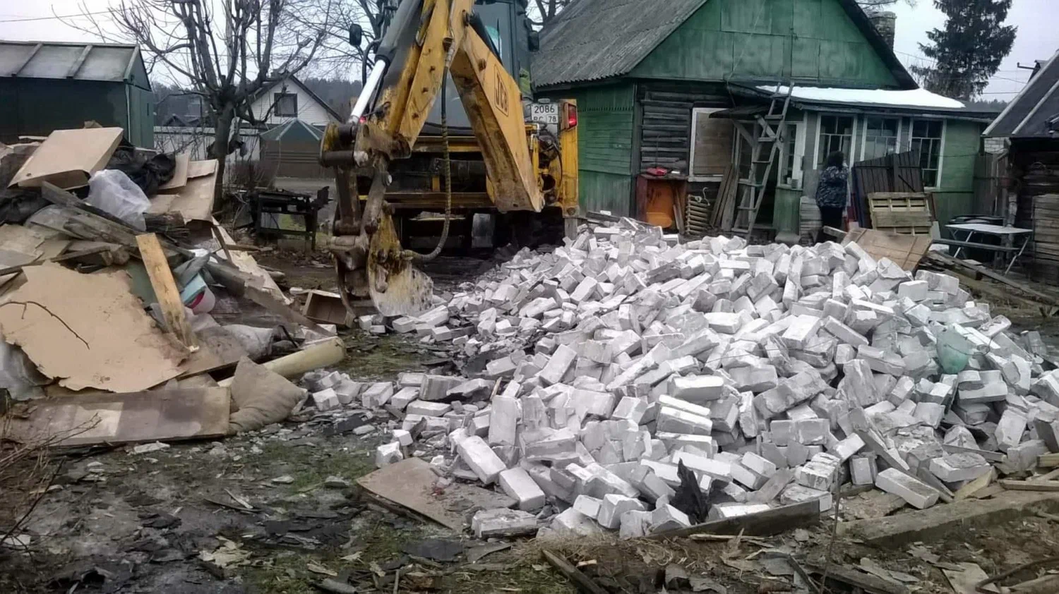 Вывоз мусора после сноса здания в Самаре от ПроМусор – цена от 5053 руб., утилизация и уборка стройотходов