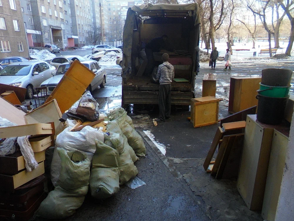 Вывоз мусора из подвала с утилизацией в Самаре в октябре