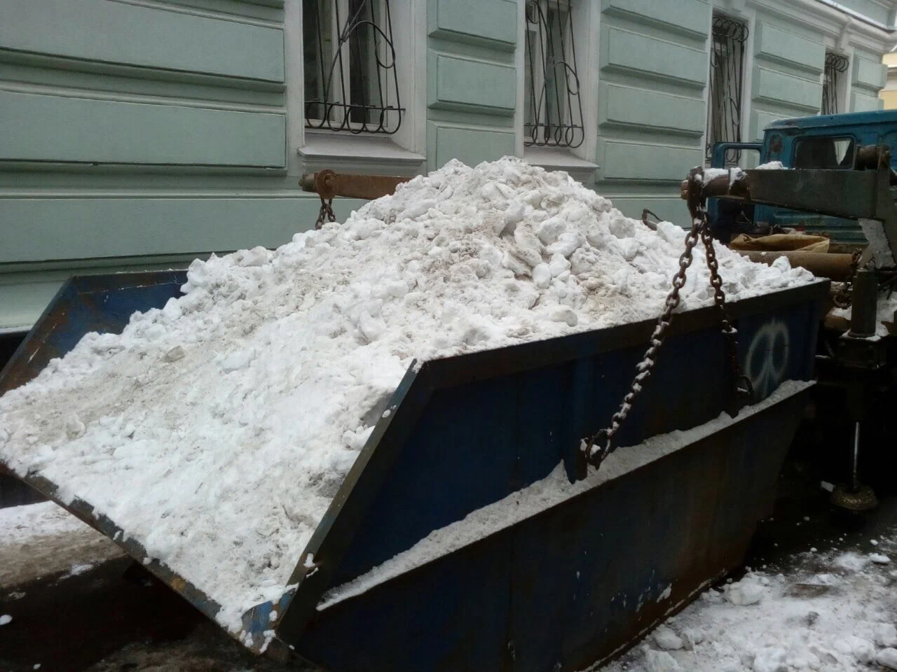 Вывоз снега контейнерами в Самаре в октябре